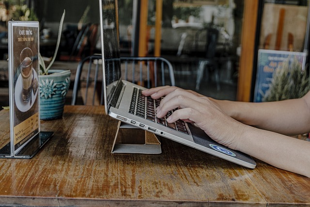 企业为何纷纷部署VPN服务？解读远程办公的新常态